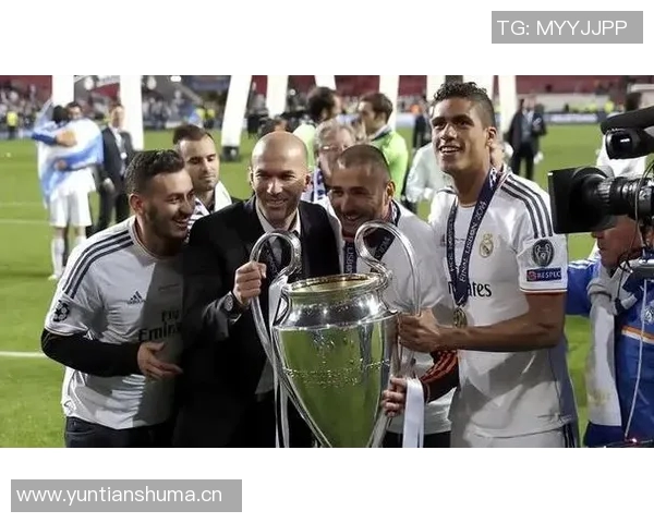 以文结尾的足球明星盘点及其辉煌成就与影响力分析